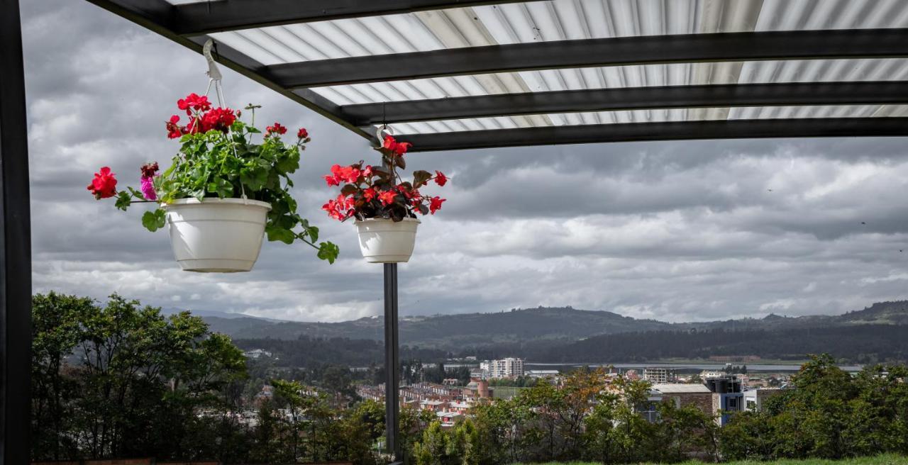 - Apartasuite Argus