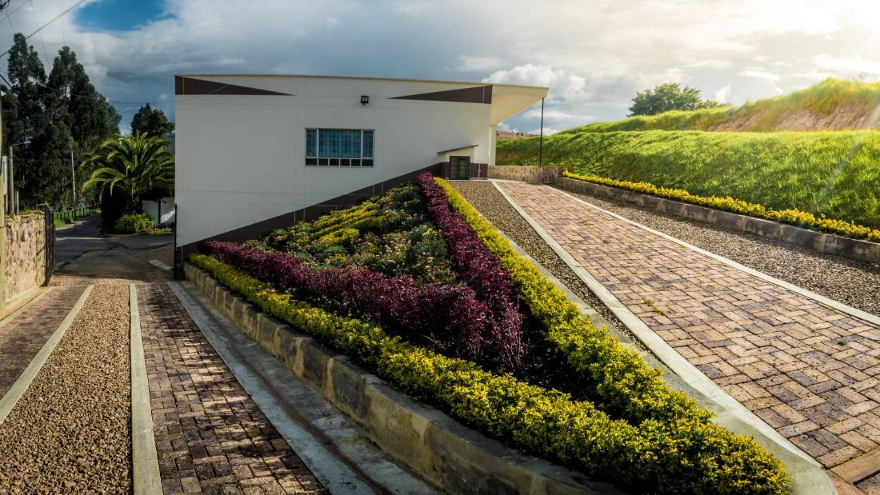 - Apartasuite Argus Apartment Paipa